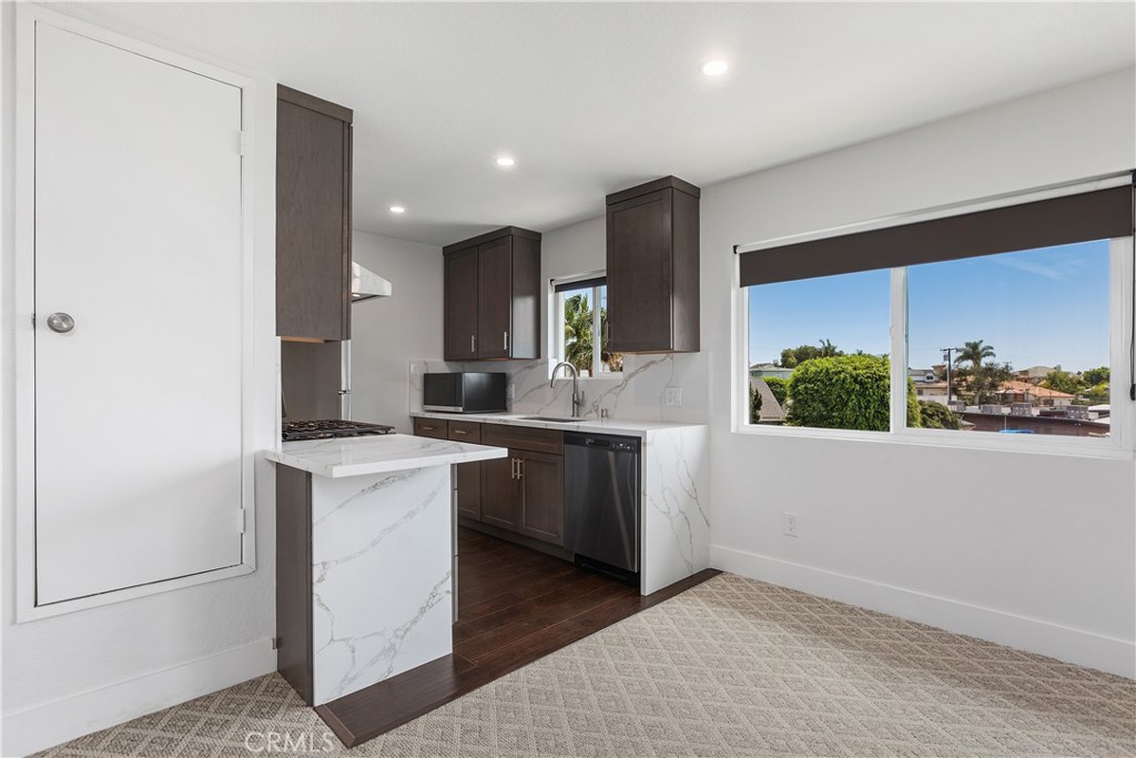 423 1/2 Westminster Avenue B, Newport Beach CA 92663 - photo 9