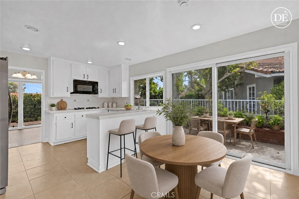 Kitchen Virtually Staged - 424 Onda, Newport Beach CA 92660 - photo 3