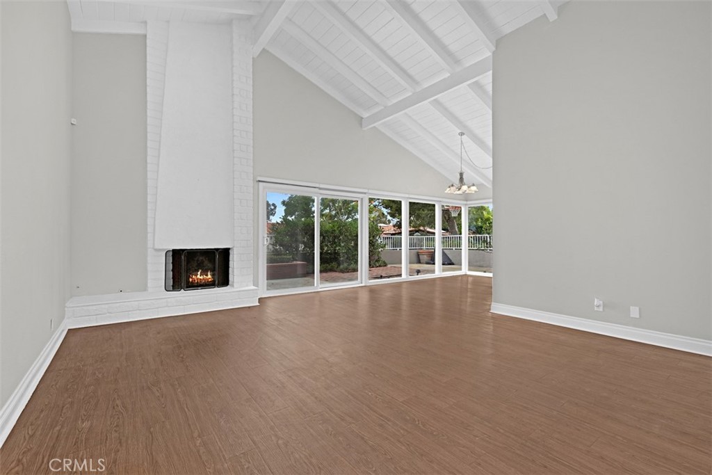 Living and Dining Area - 424 Onda, Newport Beach CA 92660 - photo 10