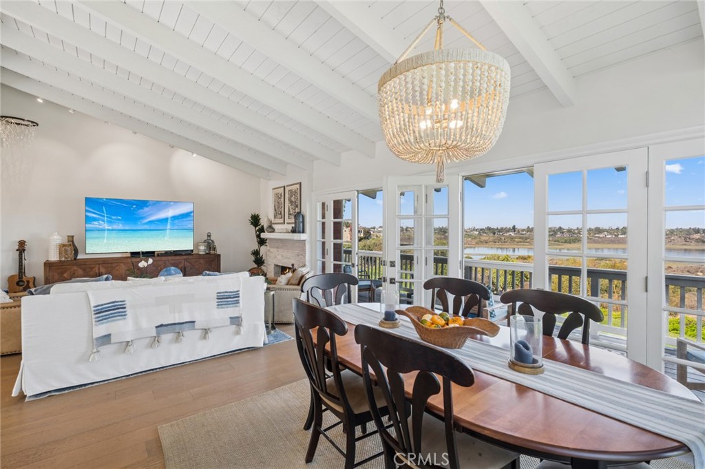 Dining area - 424 Vista Grande, Newport Beach CA 92660 - photo 6