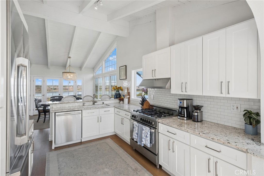 424 Vista Grande, Newport Beach CA 92660 - photo 10