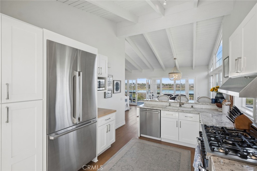 424 Vista Grande, Newport Beach CA 92660 - photo 11