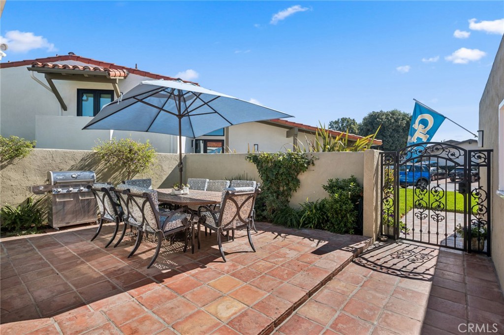 front patio - 424 Vista Grande, Newport Beach CA 92660 - photo 25