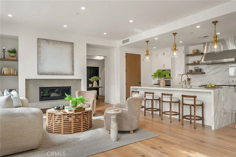 4261 Uptown Newport Drive 1, Newport Beach, CA 92660