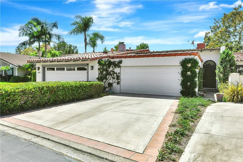 427 Vista Flora, Newport Beach, CA 92660