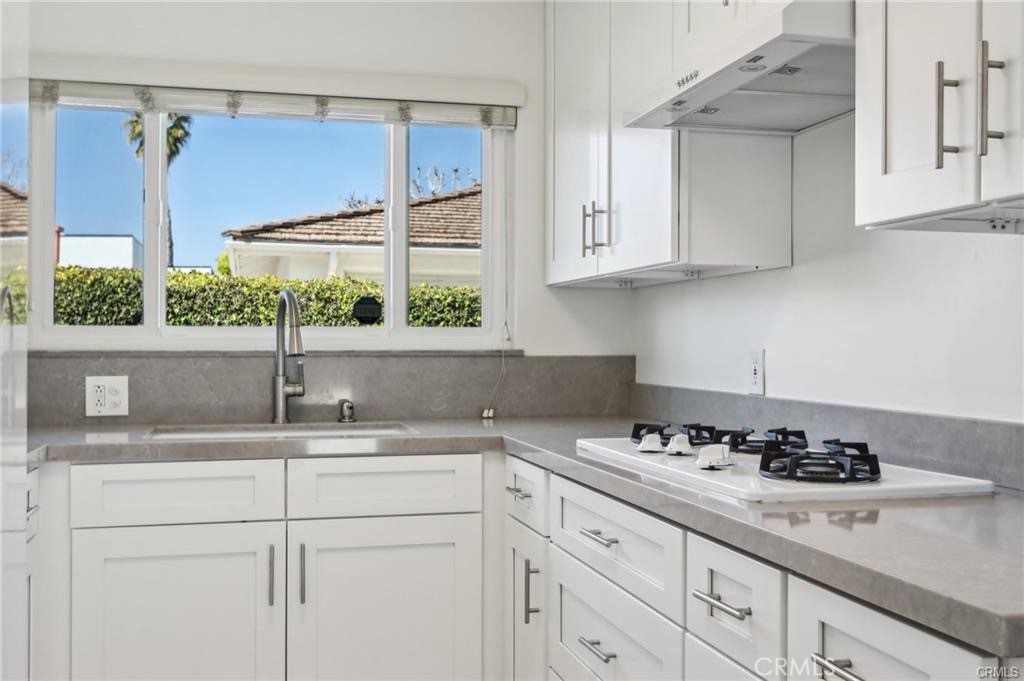 429 Morning Canyon, Newport Beach CA 92625 - photo 17