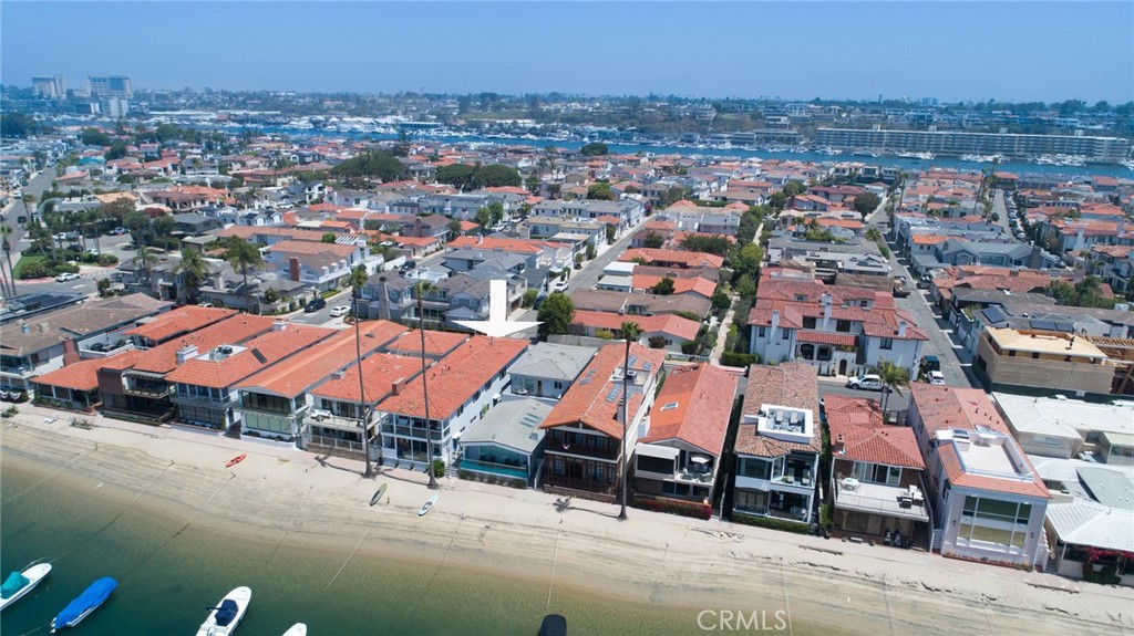 439 Via Lido Soud, Newport Beach CA 92663 - photo 2