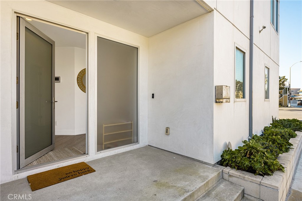 4405 Channel Place, Newport Beach CA 92663 - photo 2