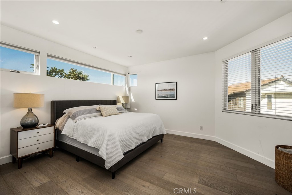 Primary bedroom on 2nd level - 4405 Channel Place, Newport Beach CA 92663 - photo 30