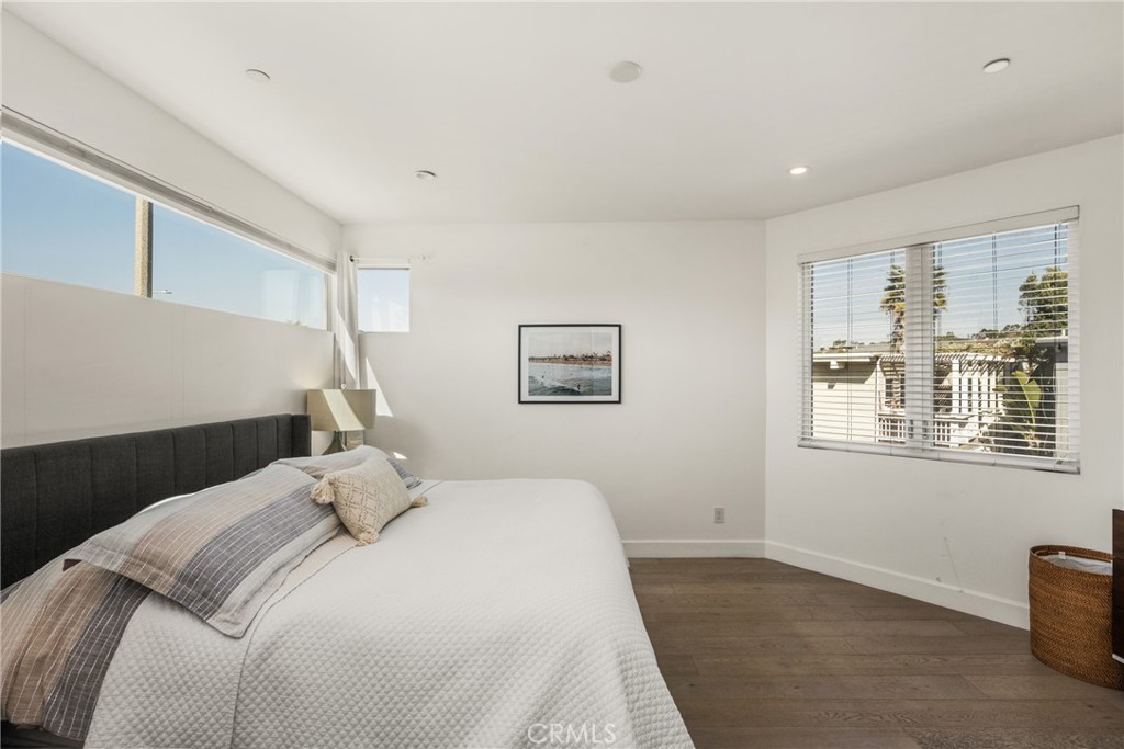 Primary bedroom on 2nd level - 4405 Channel Place, Newport Beach CA 92663 - photo 31