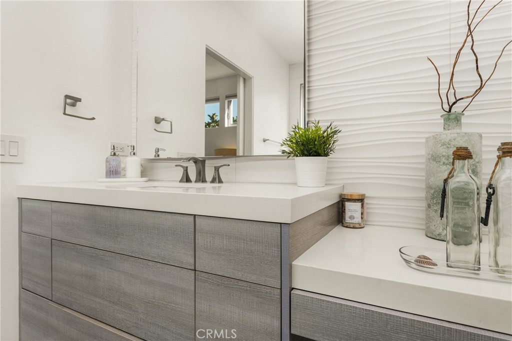 Primary bathroom - 4405 Channel Place, Newport Beach CA 92663 - photo 38