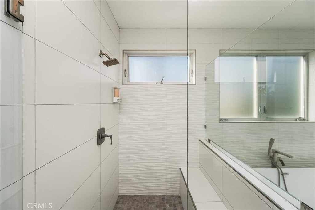 Primary bathroom - 4405 Channel Place, Newport Beach CA 92663 - photo 39