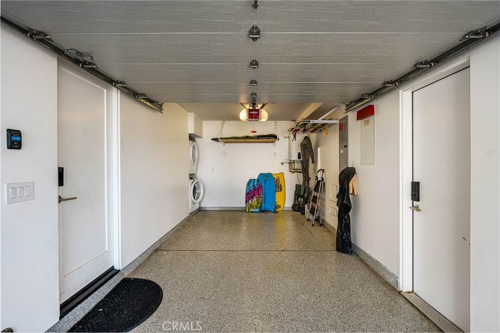 Single car garage - 4405 Channel Place, Newport Beach CA 92663 - photo 53