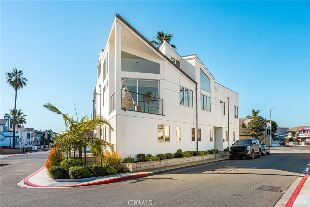 4405 Channel Place, Newport Beach CA 92663 - photo 57