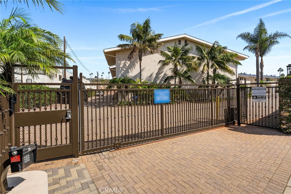 4411 W Coast Highway 6, Newport Beach CA 92663 - photo 6