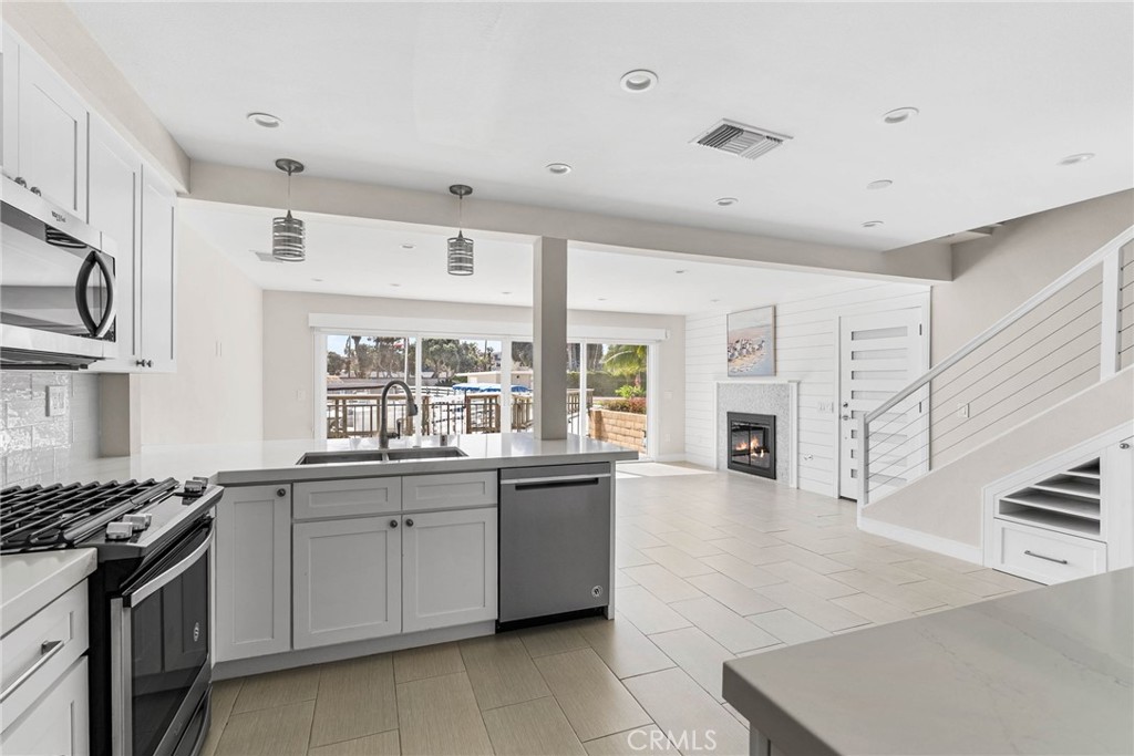 4411 W Coast Highway 6, Newport Beach CA 92663 - photo 7