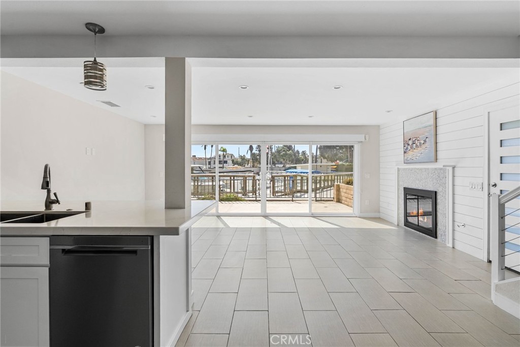 4411 W Coast Highway 6, Newport Beach CA 92663 - photo 16