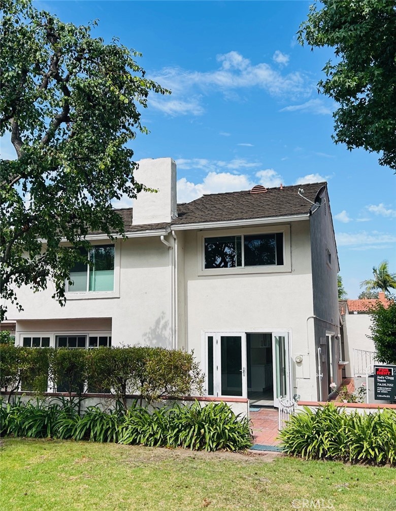 446 Vista Roma, Newport Beach CA 92660 - photo 1