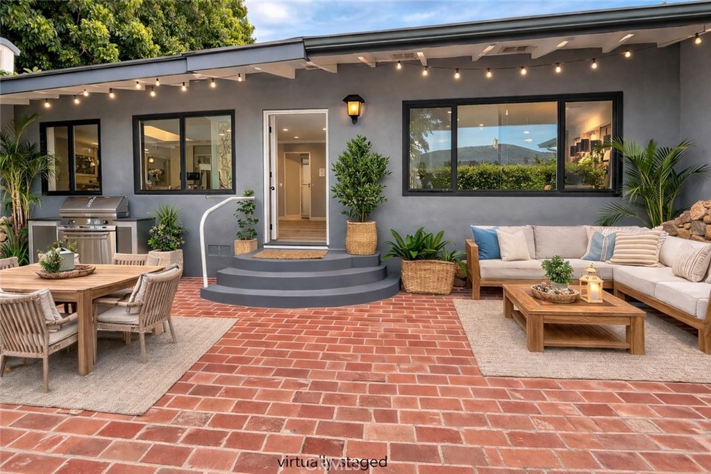 457 Seaward B, Newport Beach CA 92625 - photo 1
