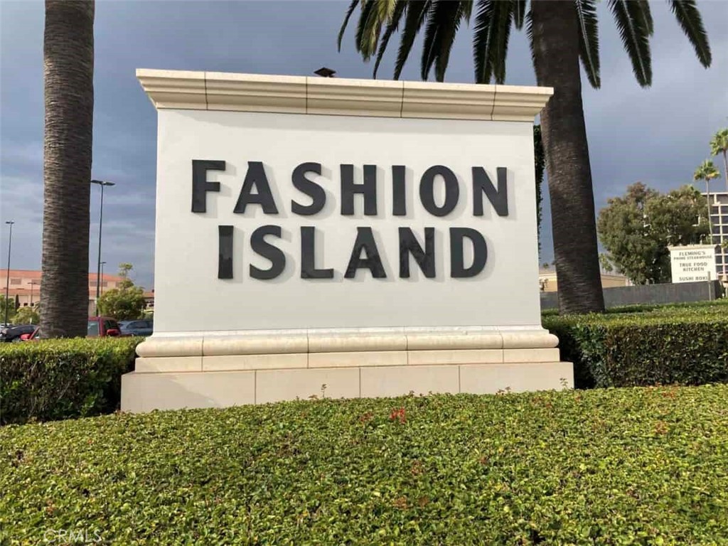 Fashion Island - 4802 Neptune Ave, Newport Beach CA 92663 - photo 11