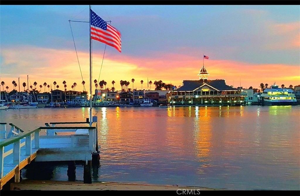 498 Park Ave, Newport Beach CA 92662 - photo 2