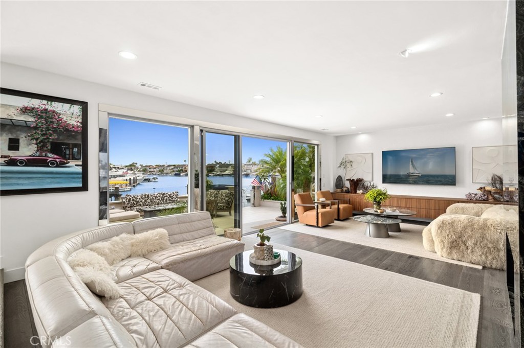 500 Harbor Island Drive, Newport Beach CA 92660 - photo 10