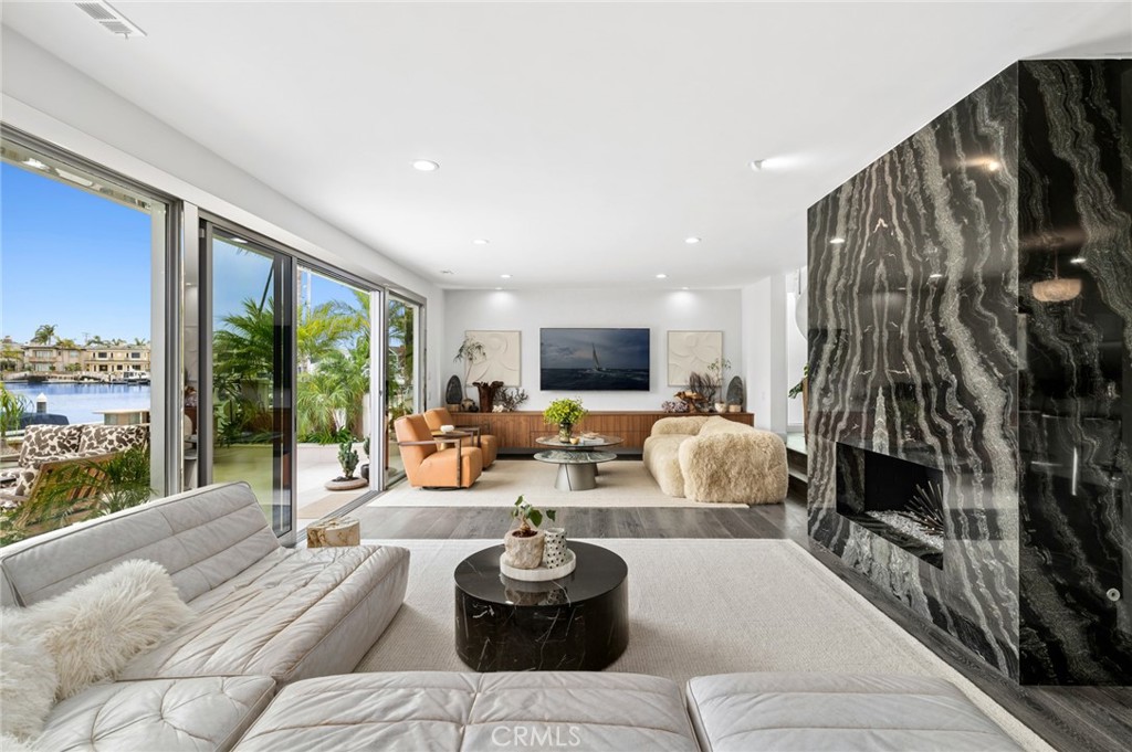 500 Harbor Island Drive, Newport Beach CA 92660 - photo 11