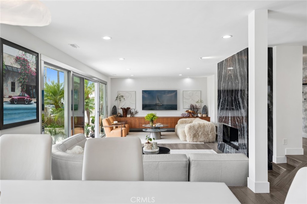 500 Harbor Island Drive, Newport Beach CA 92660 - photo 13