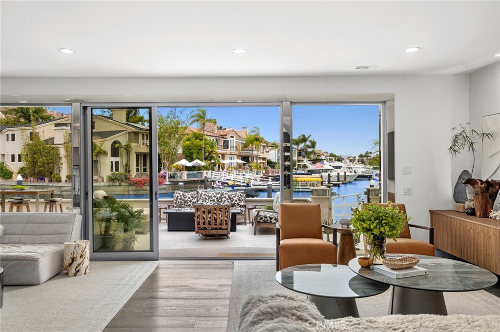 500 Harbor Island Drive, Newport Beach CA 92660 - photo 14
