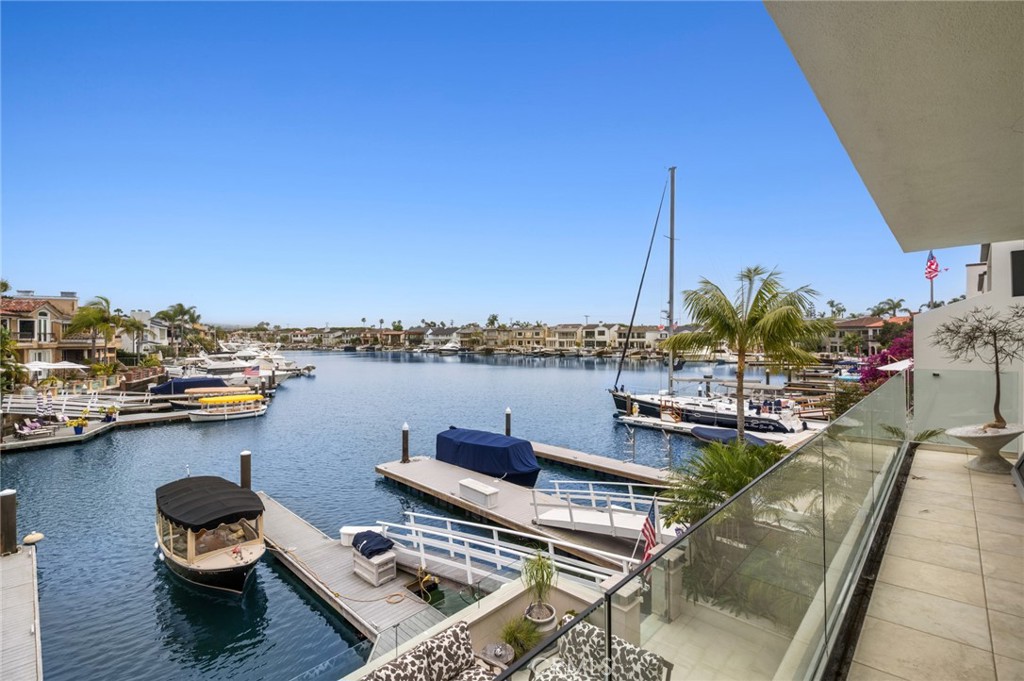 500 Harbor Island Drive, Newport Beach CA 92660 - photo 34