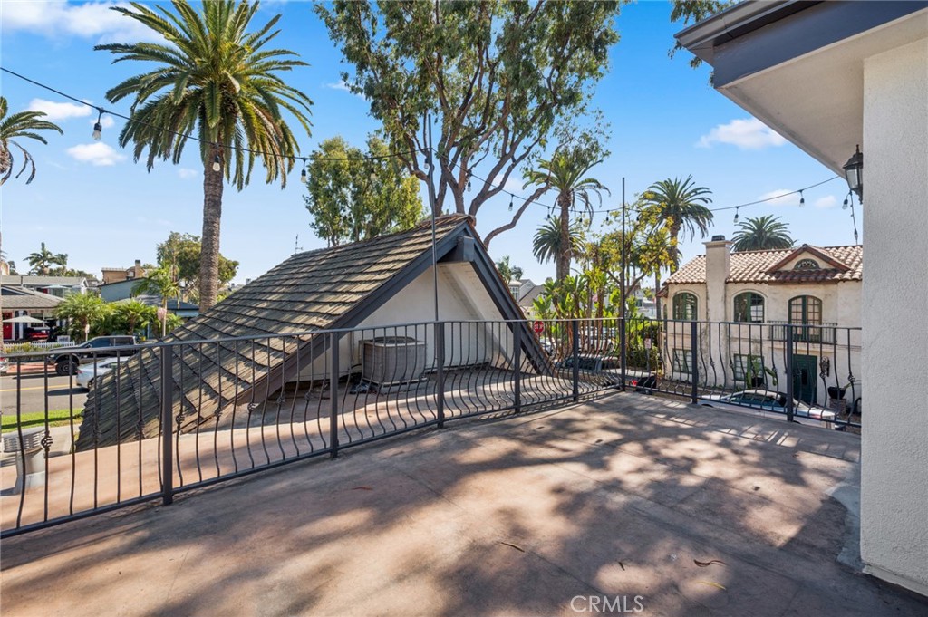 501 Marguerite B, Newport Beach CA 92625 - photo 5