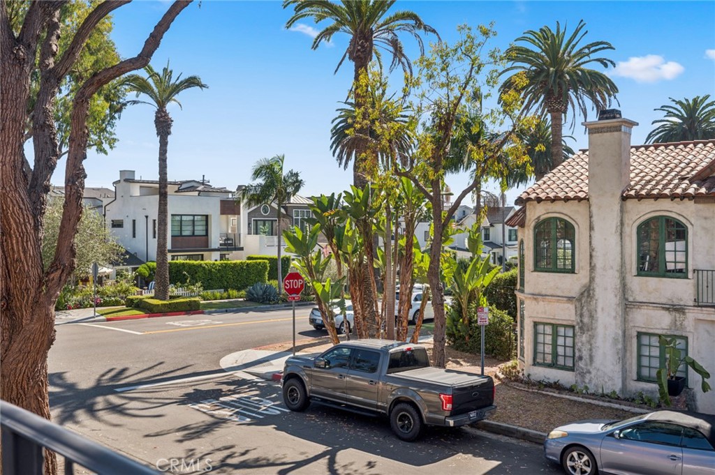 501 Marguerite B, Newport Beach CA 92625 - photo 7