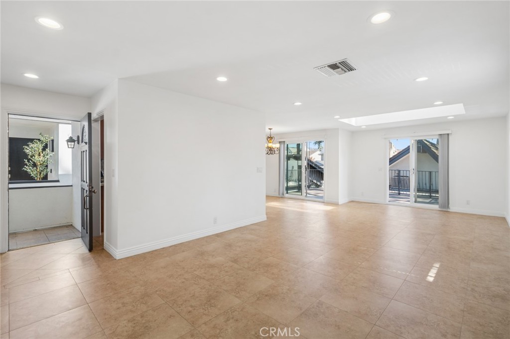 501 Marguerite B, Newport Beach CA 92625 - photo 14