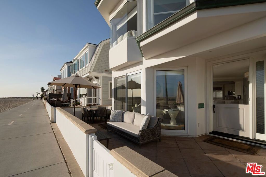 506 W Oceanfront 2, Newport Beach CA 92661 - photo 9