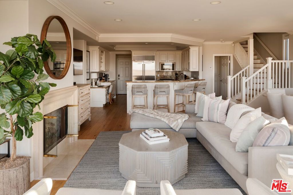 506 W Oceanfront 2, Newport Beach CA 92661 - photo 11