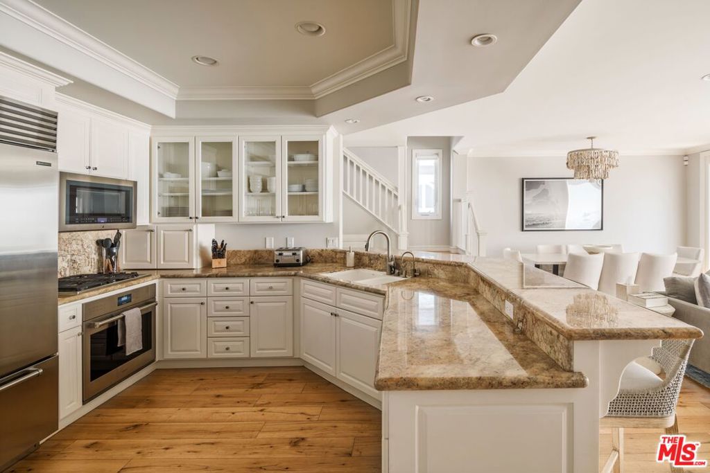 506 W Oceanfront 2, Newport Beach CA 92661 - photo 14