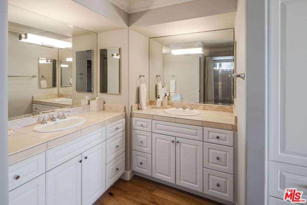 506 W Oceanfront 2, Newport Beach CA 92661 - photo 25