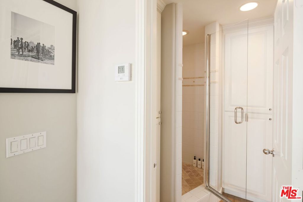 506 W Oceanfront 2, Newport Beach CA 92661 - photo 27