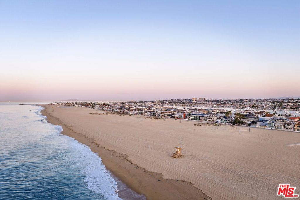 506 W Oceanfront 2, Newport Beach CA 92661 - photo 32