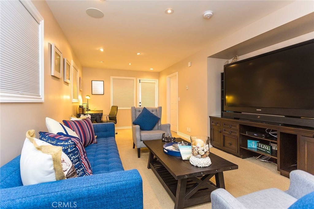 507 J St, Newport Beach CA 92661 - photo 5