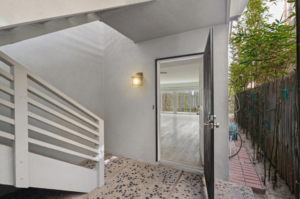 21Web - 5119 River Avenue, Newport Beach CA 92663 - photo 3