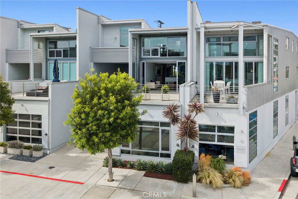 517 30th Street, Newport Beach CA 92663 - photo 2