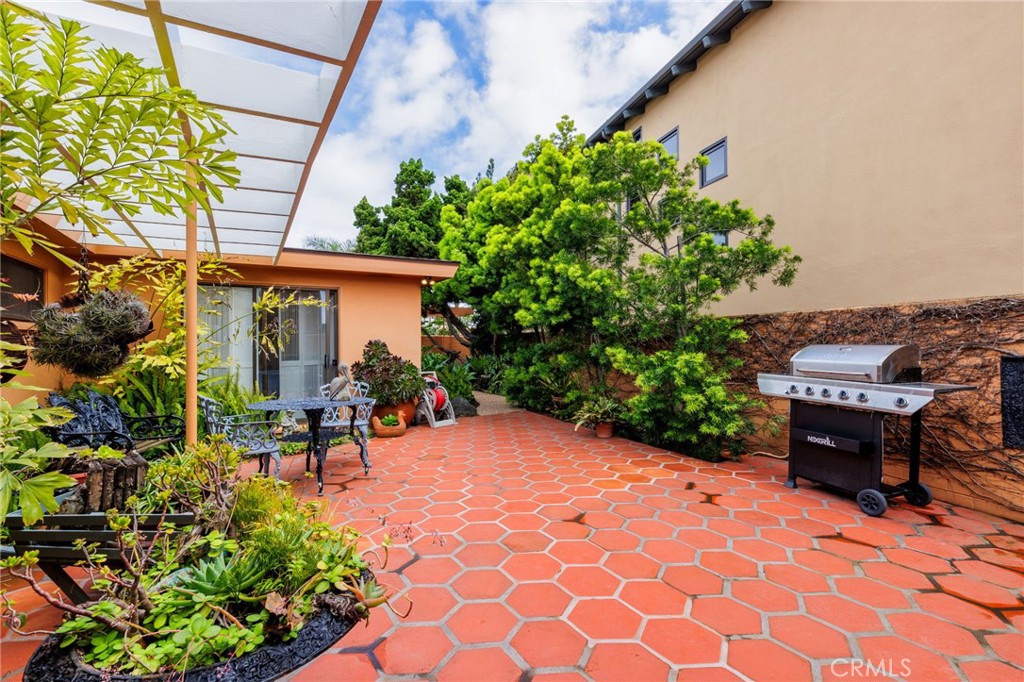 52 Balboa Coves, Newport Beach CA 92663 - photo 3