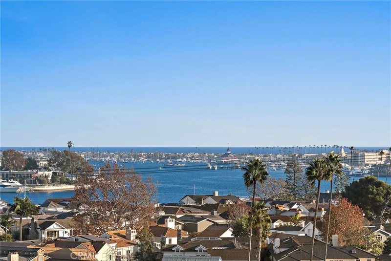 521 Kings Road, Newport Beach