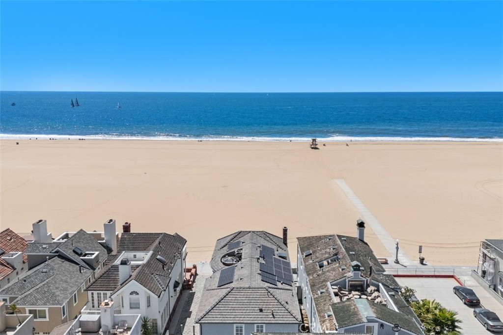 522 W Oceanfront, Newport Beach CA 92661 - photo 2