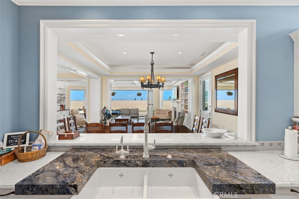 522 W Oceanfront, Newport Beach CA 92661 - photo 19