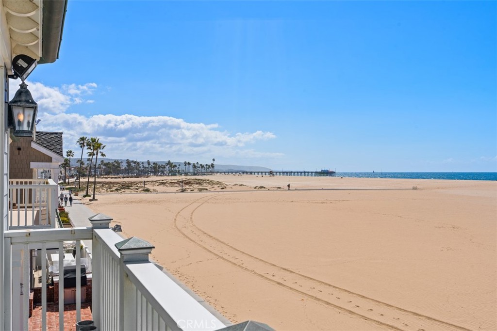522 W Oceanfront, Newport Beach CA 92661 - photo 22