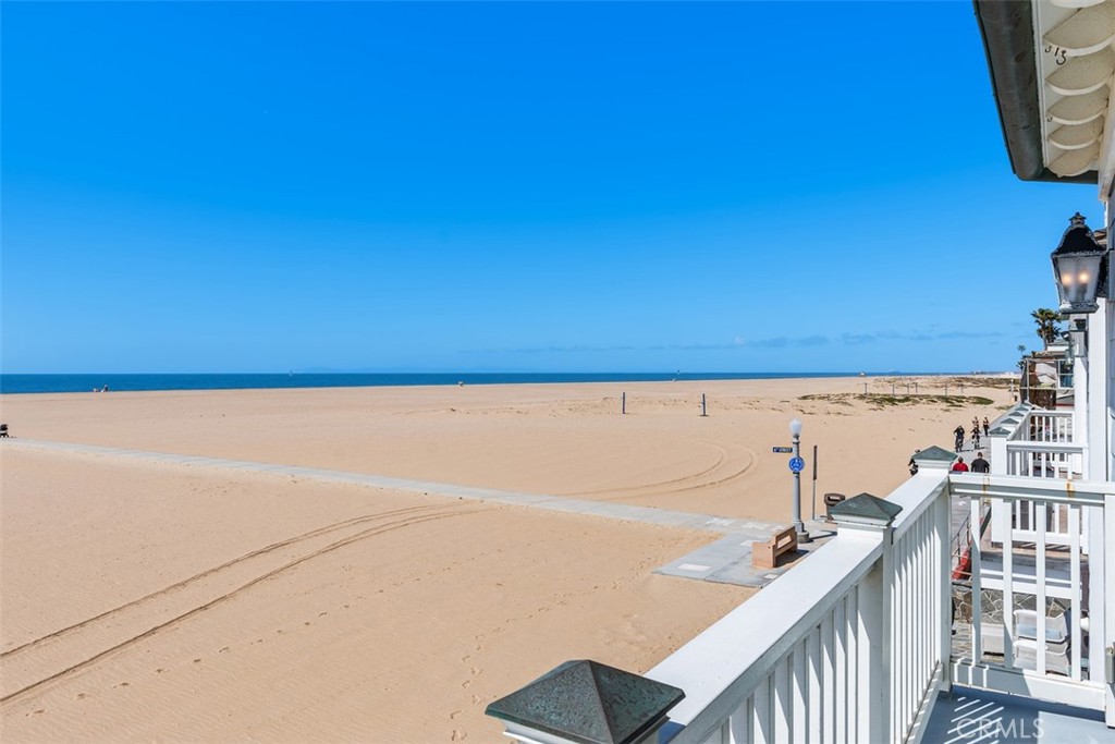 522 W Oceanfront, Newport Beach CA 92661 - photo 24