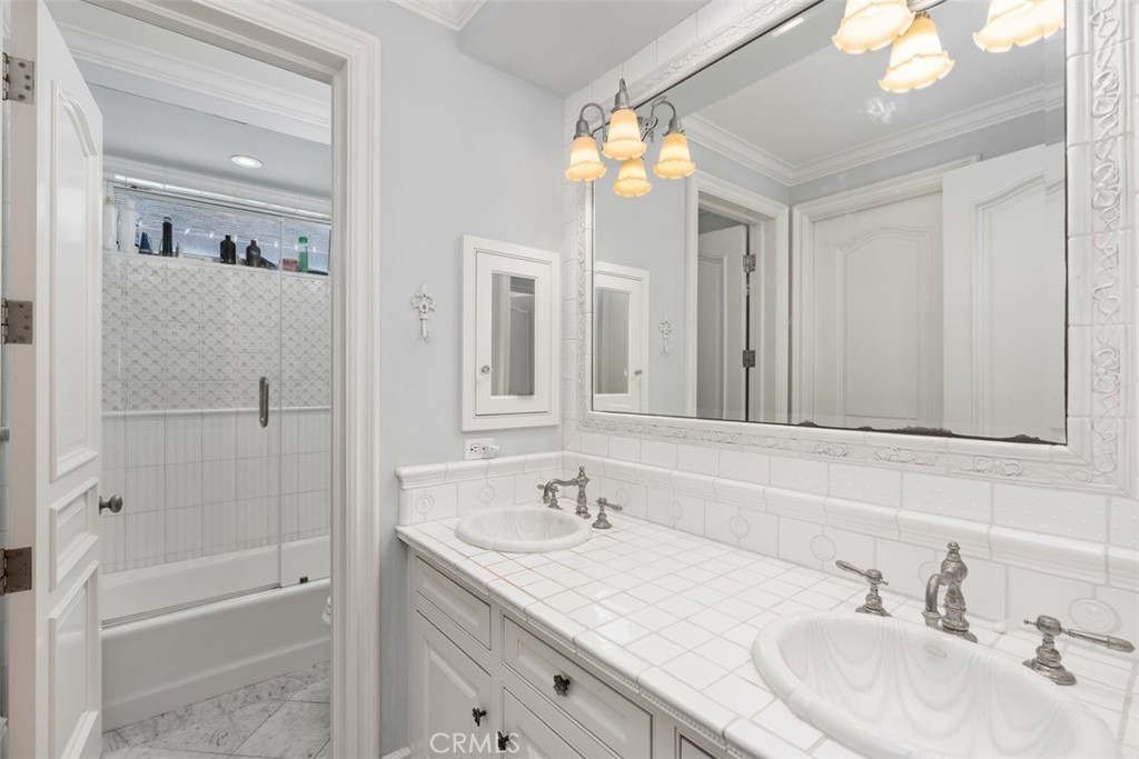 522 W Oceanfront, Newport Beach CA 92661 - photo 36