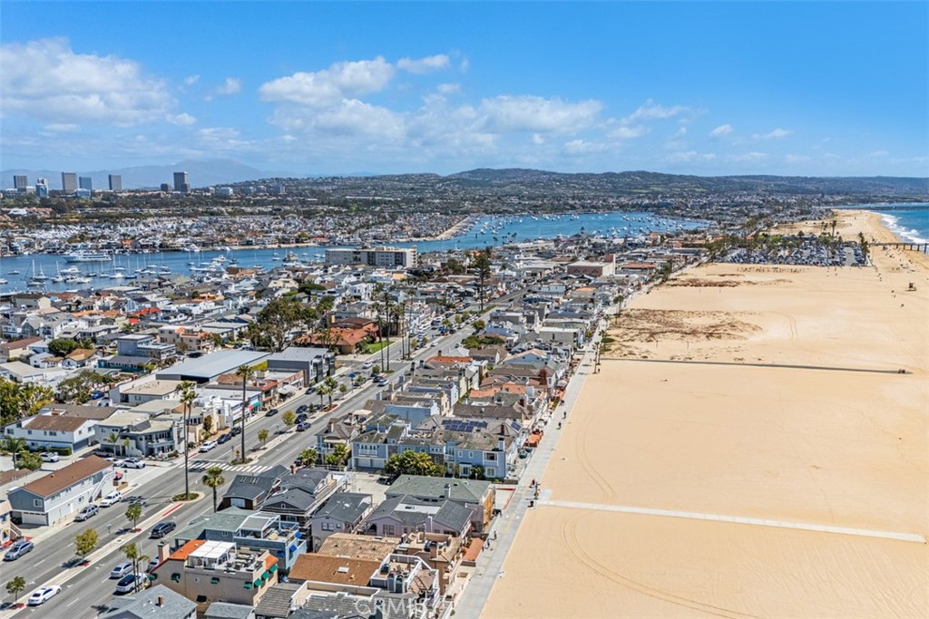 522 W Oceanfront, Newport Beach CA 92661 - photo 43